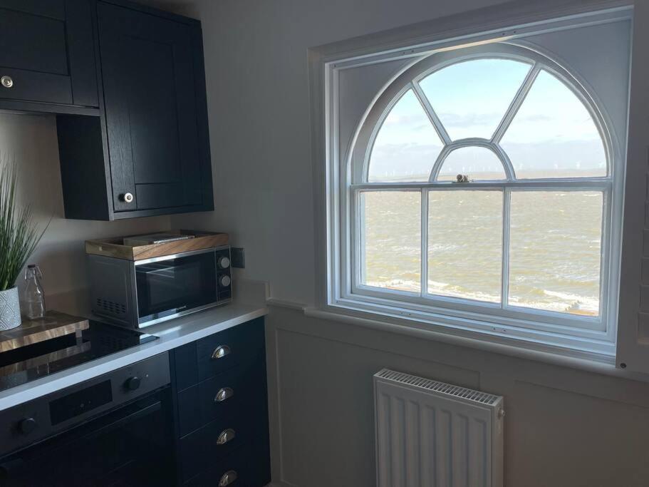 Once Upon A Tide Apartment Herne Bay Bagian luar foto