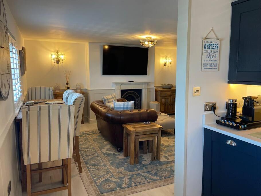 Once Upon A Tide Apartment Herne Bay Bagian luar foto