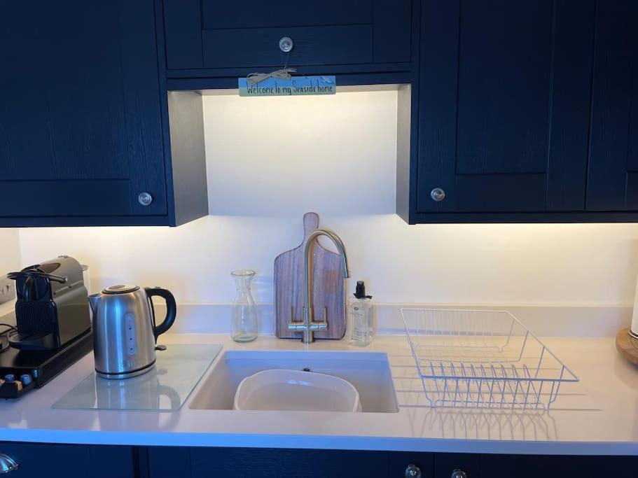 Once Upon A Tide Apartment Herne Bay Bagian luar foto