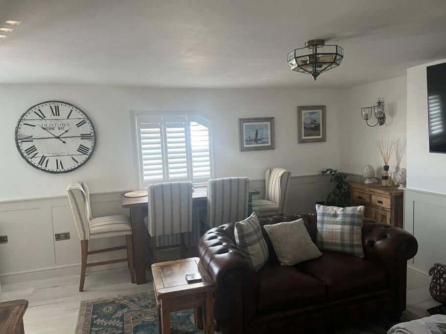 Once Upon A Tide Apartment Herne Bay Bagian luar foto