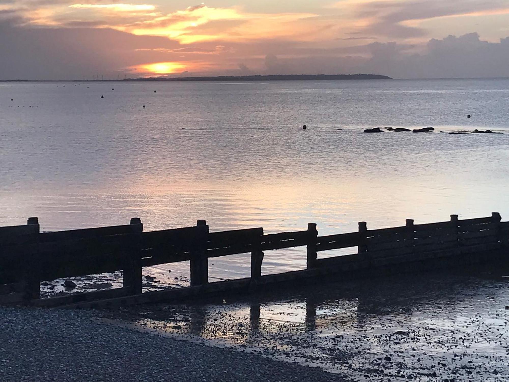 Once Upon A Tide Apartment Herne Bay Bagian luar foto